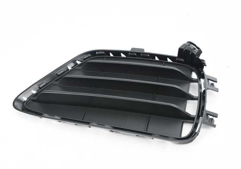 Rejilla lateral derecha cerrada OEM 51117338512 para BMW F26 (X4). Original BMW.