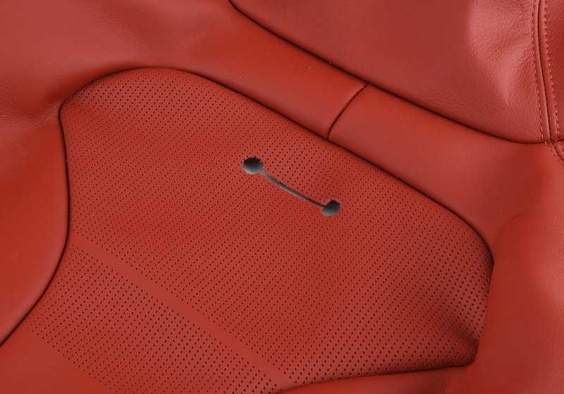 Funda de respaldo de asiento deportivo en cuero OEM 52108058274 para BMW F80, F82. Original BMW.