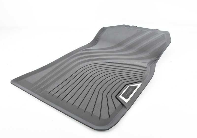 BMW all-weather rubber floor mats for BMW i4 G26. Genuine BMW.