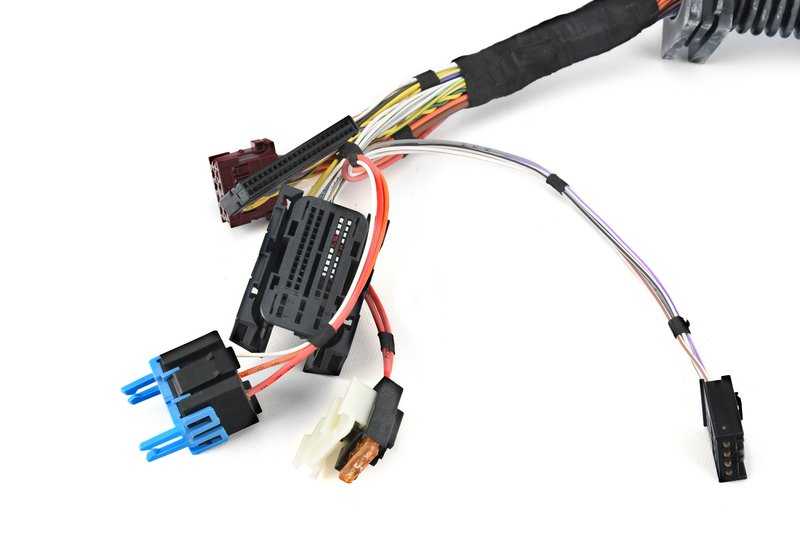 Cableado Motor Módulo Motor para BMW Serie 5 E60, E61 (OEM 12517556865). Original BMW