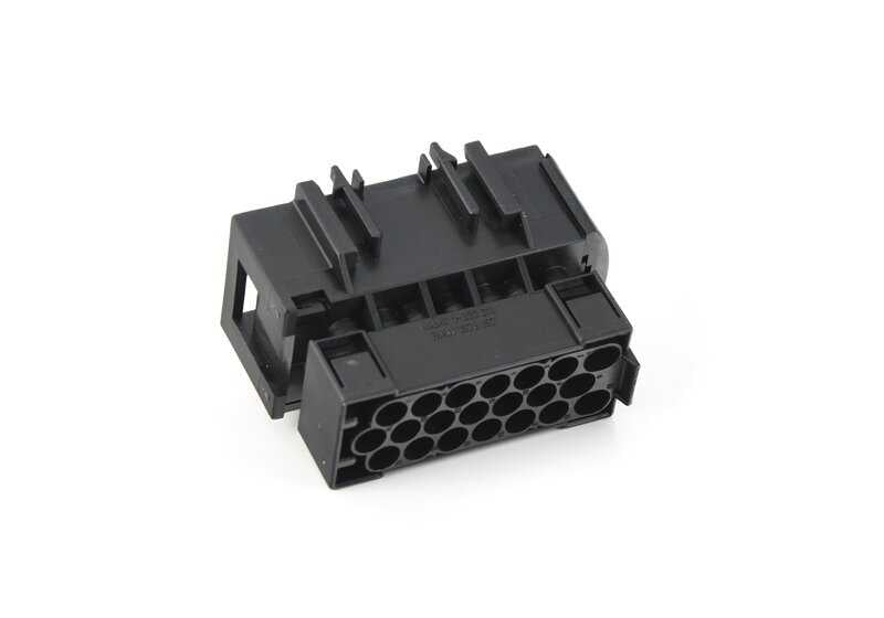 Carcasa de conector para BMW E90, E91, E92, E93, E39 (OEM 61131378197). Original BMW