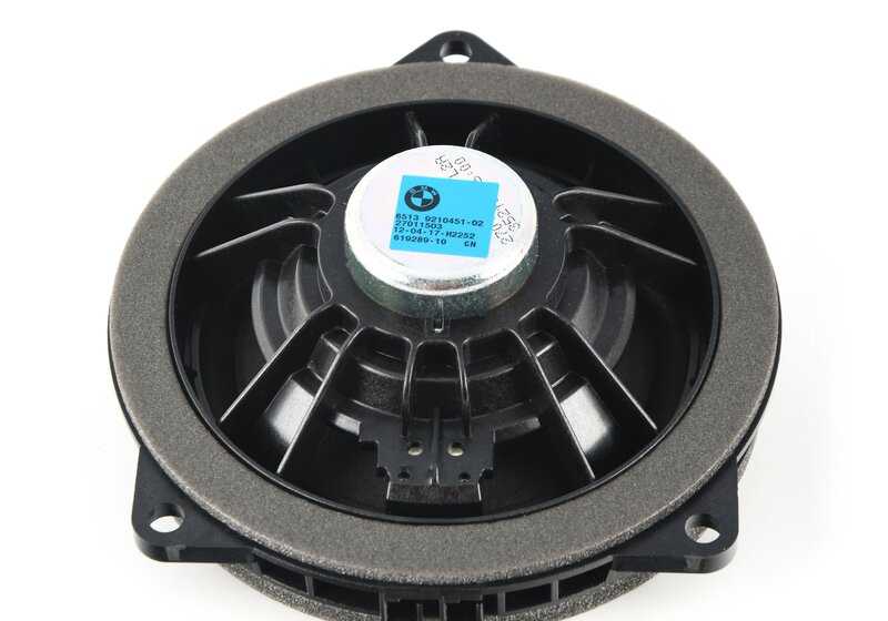 Altavoz de rango medio HiFi OEM 65139210451 para BMW F06, F12, F13. Original BMW.