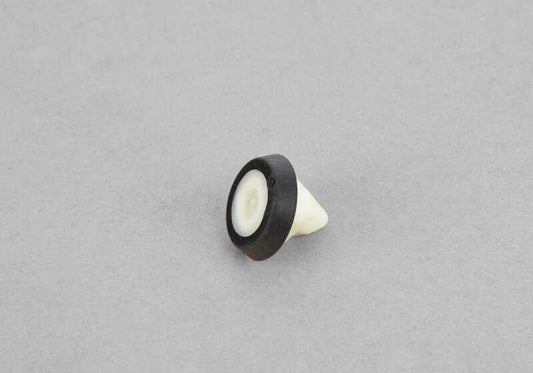 Expansion Nut for BMW F40, F44, G42, G87, U06, G20, G21, G80, G81, G22, G26, G82, F90, G30, G31, G38, G60, G32, G70, I20, U11, U12, G01, G08 (OEM 07147429950). Original BMW