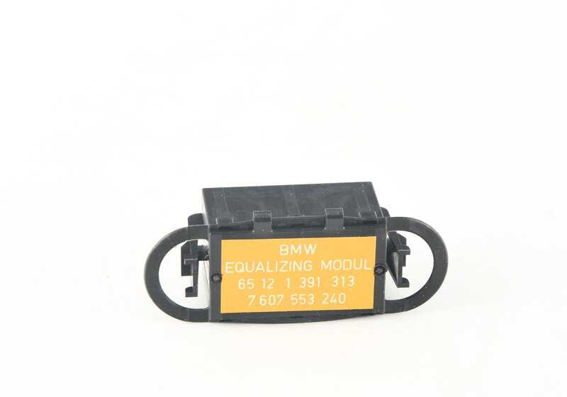 Módulo Ecualizador Sistema Hi-Fi para BMW E34, E32 (OEM 65121391313). Original BMW