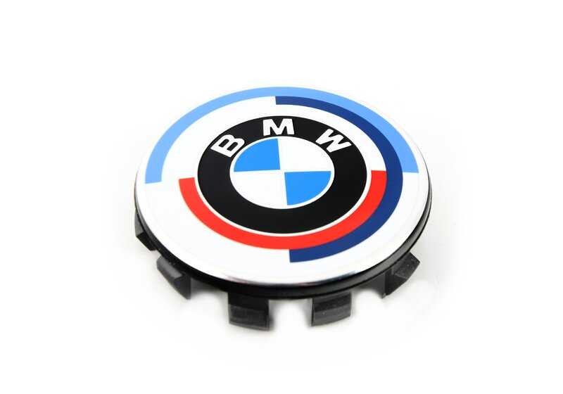 Set de Tapacubos 50 aniversario Modelo M para BMW Serie Gx y Fx. Original de BMW