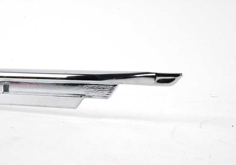 Cubierta derecha para BMW Serie 5 E39 (OEM 51128184506). Original BMW.