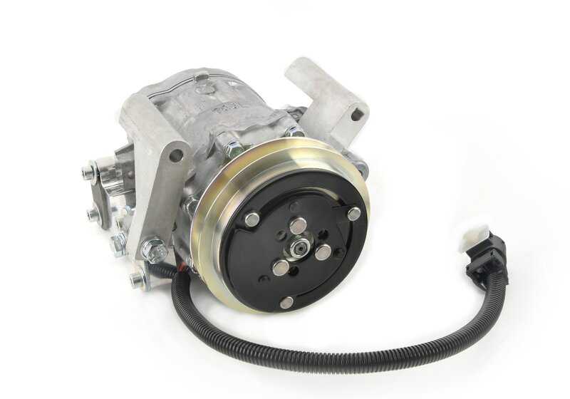 Compressore di condizionamento dell'aria OEM 64528390468 per BMW E32, E34. BMW originale.