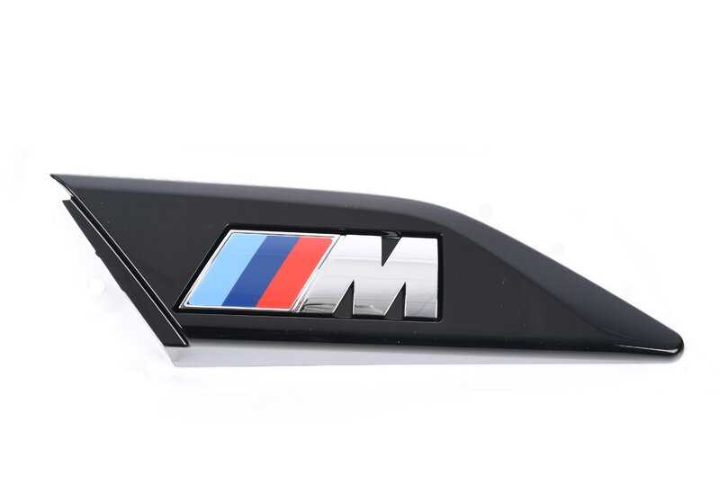 Emblema lateral izquierdo OEM 51145A1DAF1 para BMW G07 (X7). Original BMW.