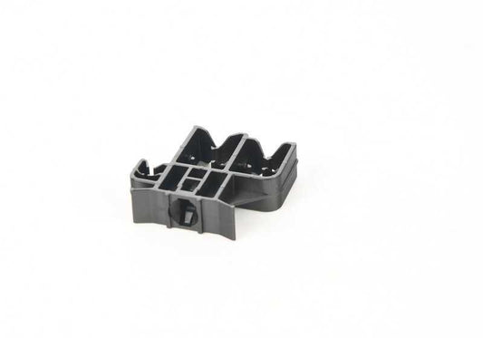 Clip original BMW OEM 16137385411 para modelos G42, G20, G21, G28, G80, G22, G23, G26, G82, F90, G30, G31, G38, G32, G11, G12, F91, F92, F93, G14, G15, G16, G01, G08, F97, G02, F98, G05, G18, F95, G06, F96, G07, G29. Compatible con varios modelos BMW