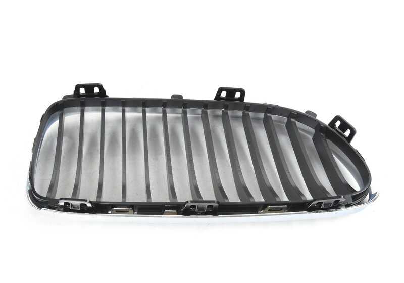 Rejilla embellecedora cromada izquierda OEM 51137254969 para BMW E92, E93. Original BMW.