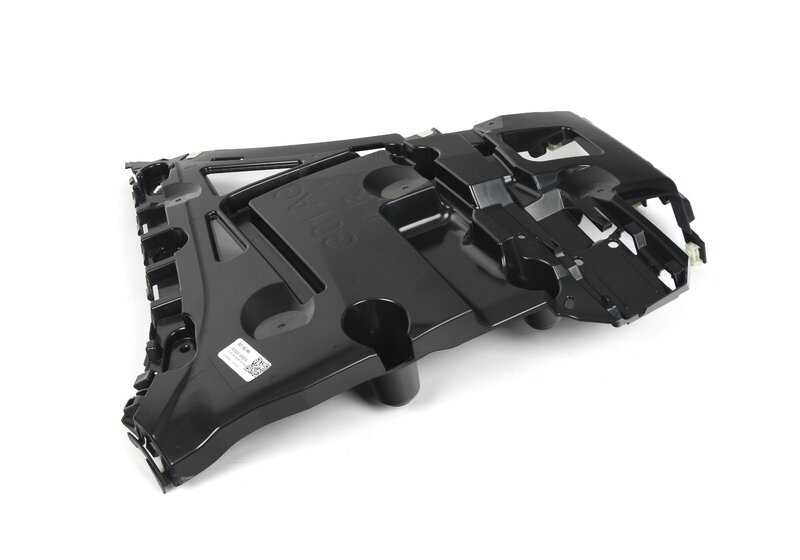 Suporte lateral traseiro direito 51129451030 para BMW G01, G02. BMW original.