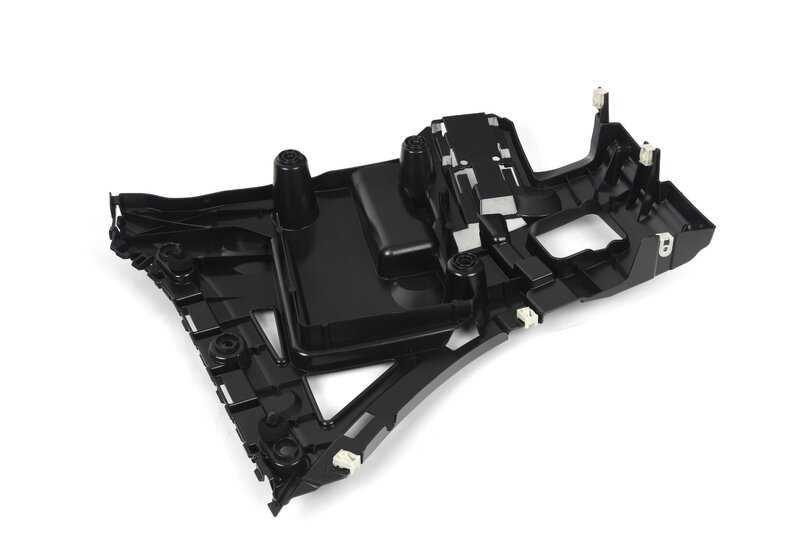 Suporte lateral traseiro direito 51129451030 para BMW G01, G02. BMW original.