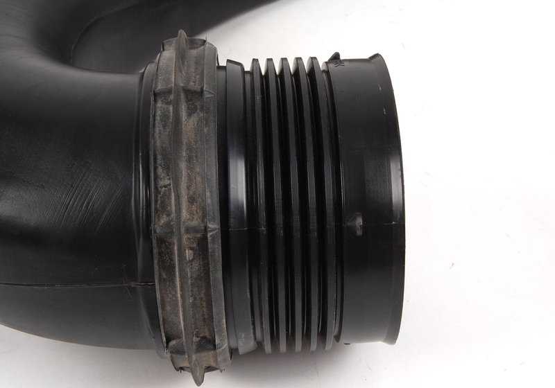 Conducto de aire para BMW E39 (OEM 13711437631). Original BMW.