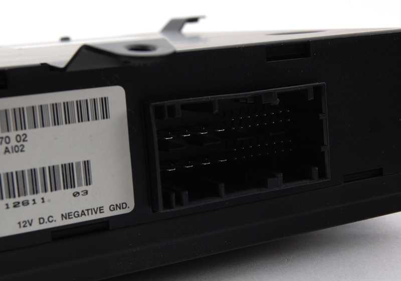 Amplificador Sistema Hifi para BMW E46. Original BMW (OEM 65128383870).