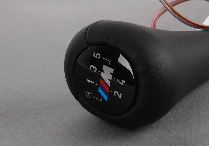 Pomo de cambio de cuero iluminado para BMW varios modelos (OEM 25112229895). Original BMW.