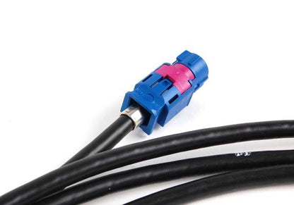 Cable conector USB para HUB OEM 61119202749 para BMW E81, E82, E87, E88, E90, E91, E92, E93, E84. Longitud 2210 mm. Original BMW.