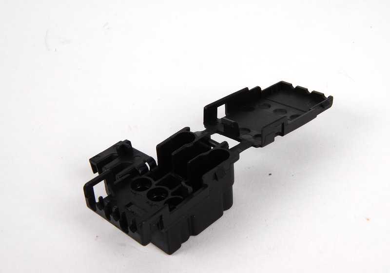 Conector OEM 61131378129 para BMW (Modelos compatibles: E30, E32, E34, E36, E38, E39, E46, E60, E61, E63, E64, E65, E66, E83). Original BMW.