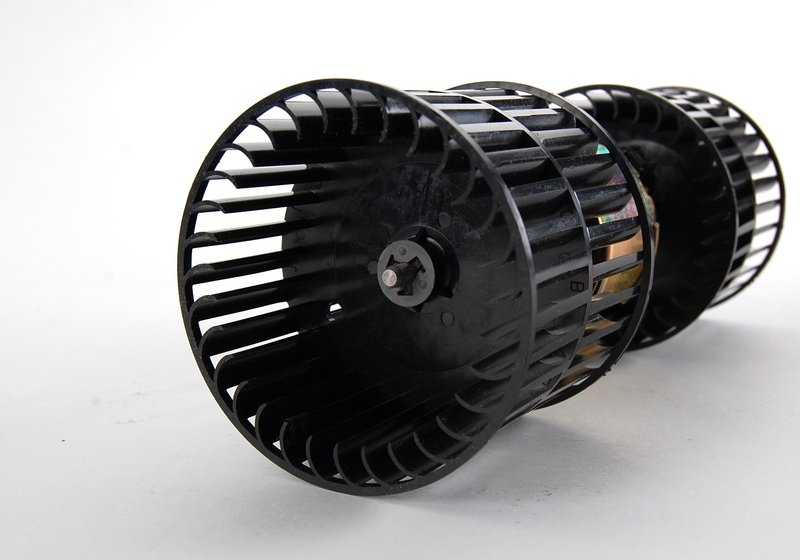 Fan for BMW E28 (OEM 64111386369). Genuine BMW.