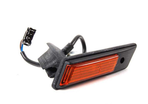 Luz intermitente adicional derecha para BMW Serie 5 E34, Serie 7 E32 (OEM 63131378010). Original BMW.