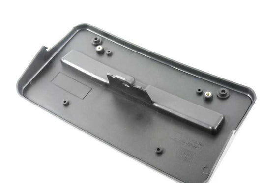 Base para matrícula imprimada para BMW E46 (OEM 51118245103). Original BMW