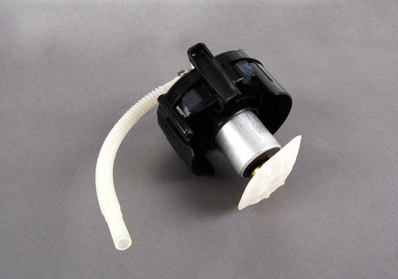 Bomba de combustible OEM 16141183947 para BMW Serie 7 E38. Original BMW.