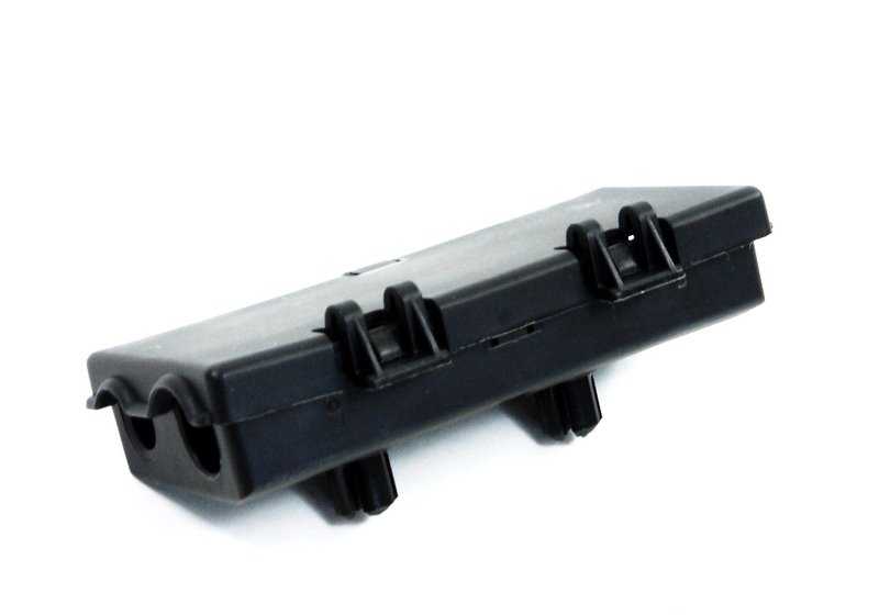 Soporte de conexión eléctrica OEM 61138372280 para BMW (Modelos compatibles: E81, E82, E87, E88, F20, F21, E46, E90, E91, E92, E93, F31, F34, F32, F33, F36, F82, E60, E61, E63, E64, E65, E66, E84, E53, E85, E86, E89, E52). Original BMW.