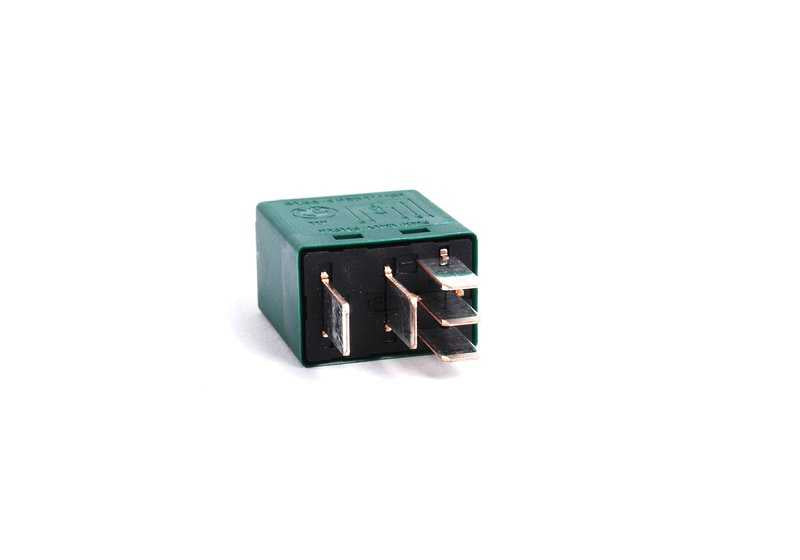 Relè OEM Green Switch 6136980177 per BMW E81, E82, E87, E88, E90, E91, E92, E93, F10, F11, F18, E84, F25, F26, E70, E71, E72, E89. BMW originale.