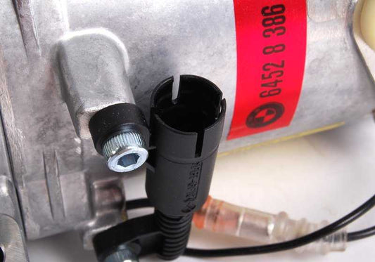 Compressore del condizionamento dell'aria per BMW E46, E39 (OEM 64528386650). BMW originale