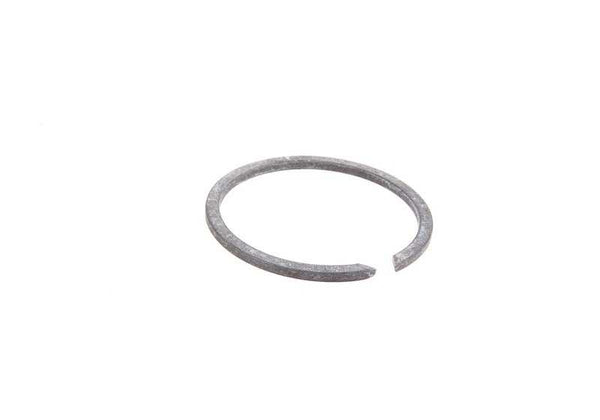 Anillo elástico para BMW E82, E36, E90, E92, E93, E34, E39, E60, E61, F10, F06, F12, F13, E32, E38, E65, E66, E31, E52 (OEM 26101226635). Original BMW