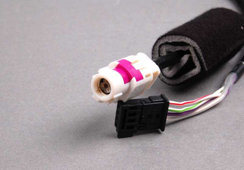 Cable AUX y USB para BMW Serie 3 E90, E91, E92, E93 (OEM 61129187009). Original BMW.