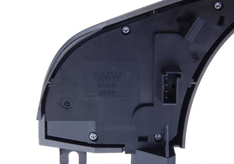 Tapa embellecedora para volante deportivo OEM 32347833936 para BMW Serie 3 (E46). Original BMW.