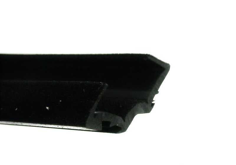 One-piece right window guide for BMW 5 Series E28 (OEM 51321889788). Original BMW