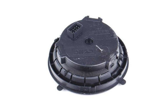 Drive miroir externe pour BMW E81, E82, E87, E88, E90, E91, E92, E93, E60, E61, F07, F10, F11, F18, E63, E64, F06, F12, F13, F01, F02, F04, I12 , E84, F25, G01, G08, F26, G02, F15, G05, F16, G06, G07, G09, E89 (OEM 67137191398). BMW d'origine.