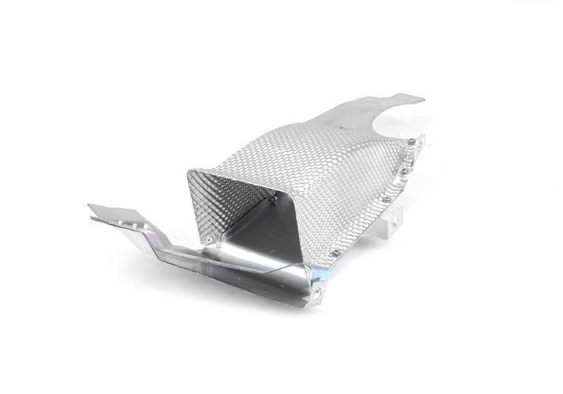 Protección del compartimento del motor, lateral derecho para BMW Serie 5 E39 (OEM 51717892296). Original BMW