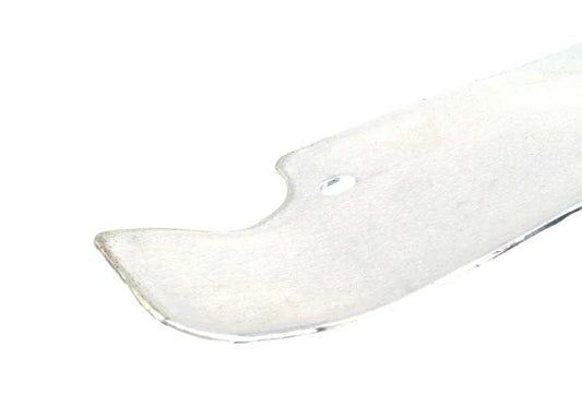 Protección del compartimiento del motor lateral izquierda para BMW E39 (OEM 51717892295). Original BMW