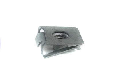 Clip metálico OEM 07147133884 para BMW y MINI (Modelos compatibles: E81, E82, E87, E88, F20, F21, F40, F22, F23, F44, F45, F46, F87, G42, G87, E30, E36, E46, E90, E91, E92, E93, F30, F31, F34, F35, F80, G20, G21, G28, G80, G81, F32, F33, F36, F82, F