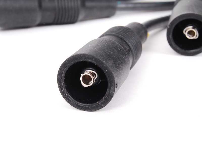 Cable de encendido OEM 12121726037 para BMW (Modelos compatibles: E34, E32, E30). Original BMW.