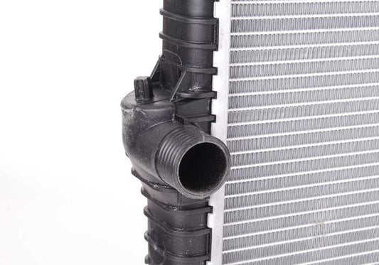 Radiateur de réfrigérant pour les séries BMW et les modèles disponibles (OEM 17111427165). BMW d'origine