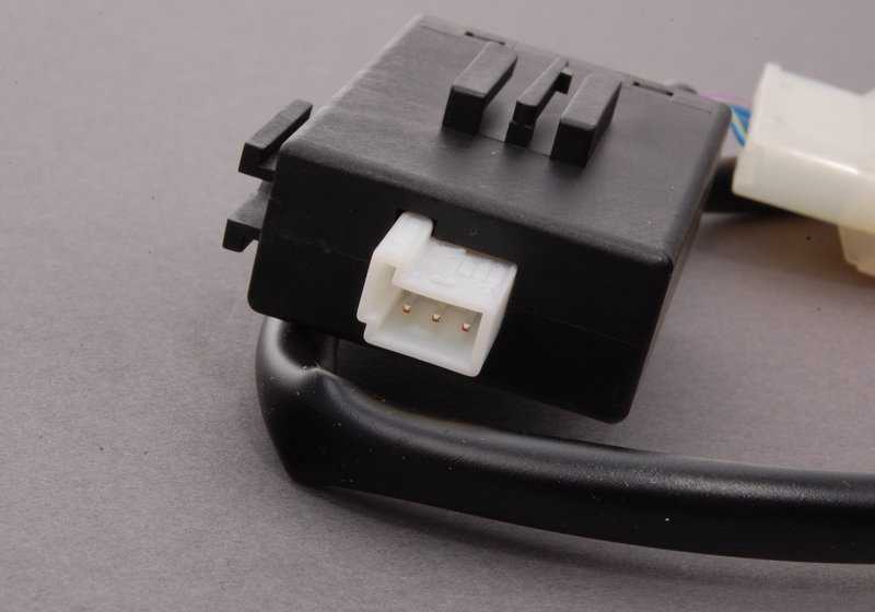 Interface de control de velocidad para BMW Z8 E52 (OEM 65718380054). Original BMW