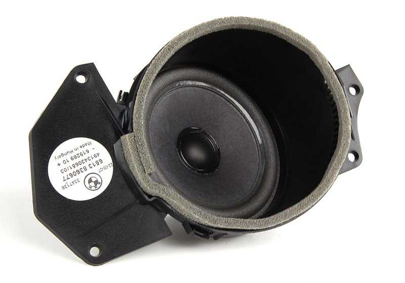 Altavoz trasero izquierdo OEM 65138360677 para BMW E36. Original BMW.