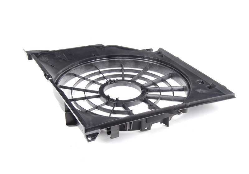 Carcasa del ventilador OEM 17117511168 para BMW E46. Original BMW.