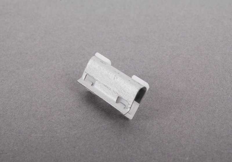 Clip para BMW Serie 1 E81, E82, F21, Serie 2 F22, F23, F87, G42, Serie 3 E92, F34, Serie 4 F32, F36, G22, Serie 5 F07, Serie 6 F06, F13, Serie 8 G16 (OEM 51767162587). Original BMW