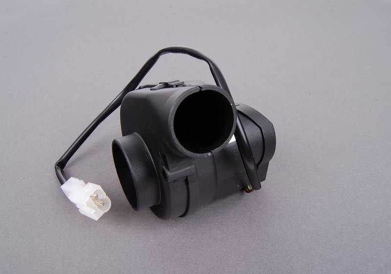 Ventilador de la E-Box para BMW E39, E65, E66, E53, E70, E70N, E71 (OEM 12901438023). Original BMW