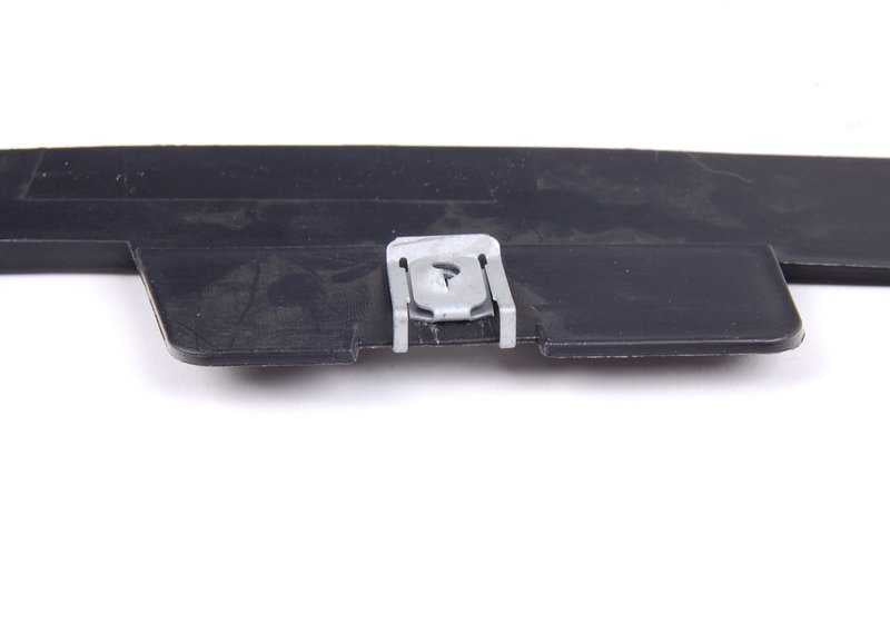 Pieza de relleno derecha para BMW Serie 3 E90, E91 (OEM 51718044576). Original BMW.