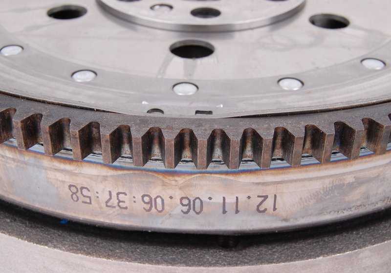 Volante bimasa para BMW E82, E88, F20, F21, E90N, E91N, E92N, E93N, F30, F31, F34, F32, F33, F36, F10, F11 (OEM 21207640733). Original BMW