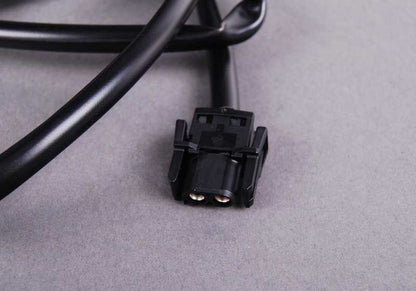 Cable para botón de cambio iluminado para BMW Serie 3 E30 (OEM 61102230890). Original BMW