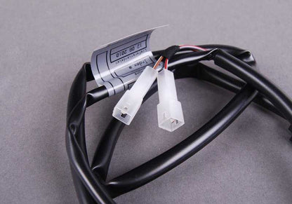 Cable para botón de cambio iluminado para BMW Serie 3 E30 (OEM 61102230890). Original BMW