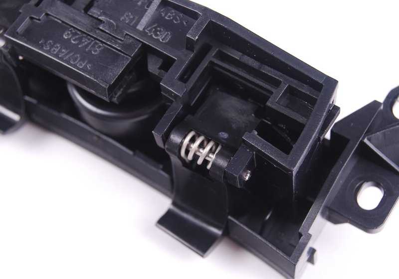 Tapa de cierre reposabrazos central para BMW Serie 7 E65, E66, E67 (OEM 51167146658). Original BMW.