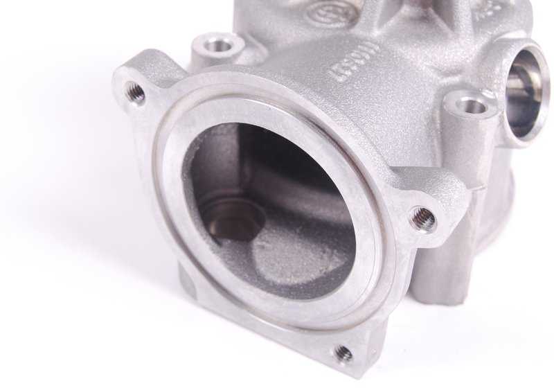 Mechanical coolant pump for BMW E46 (OEM 11517838118). Genuine BMW