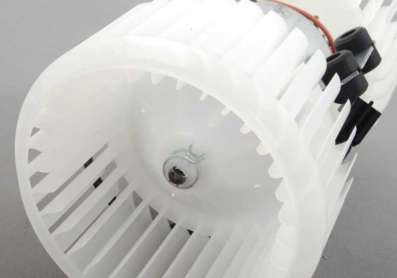 Ventilador para BMW Serie 5 E39, X5 E53 (OEM 64118382305). Original BMW